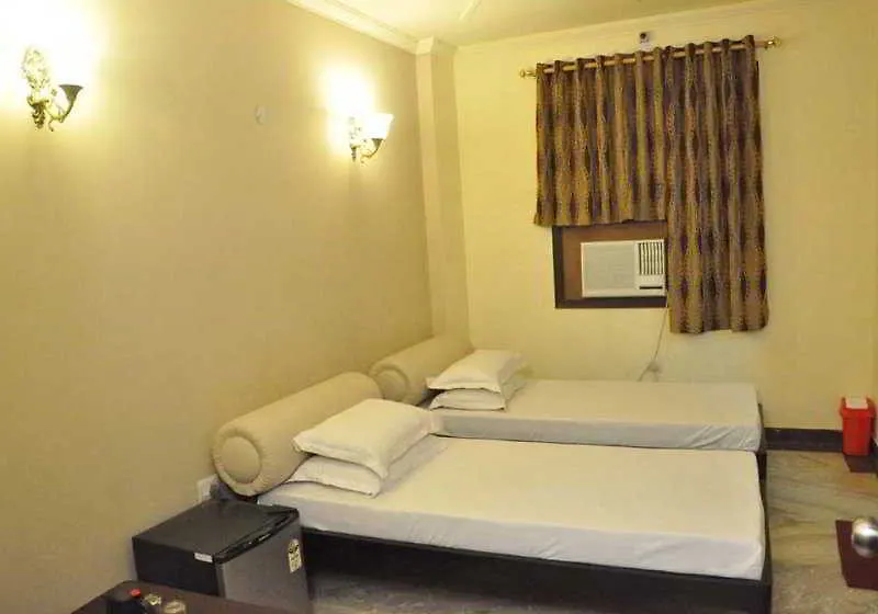 Hotel Amrit Villa Δελχί 3*,